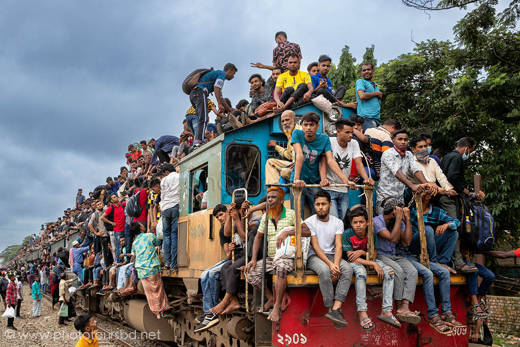 Train muslim eid festival_01